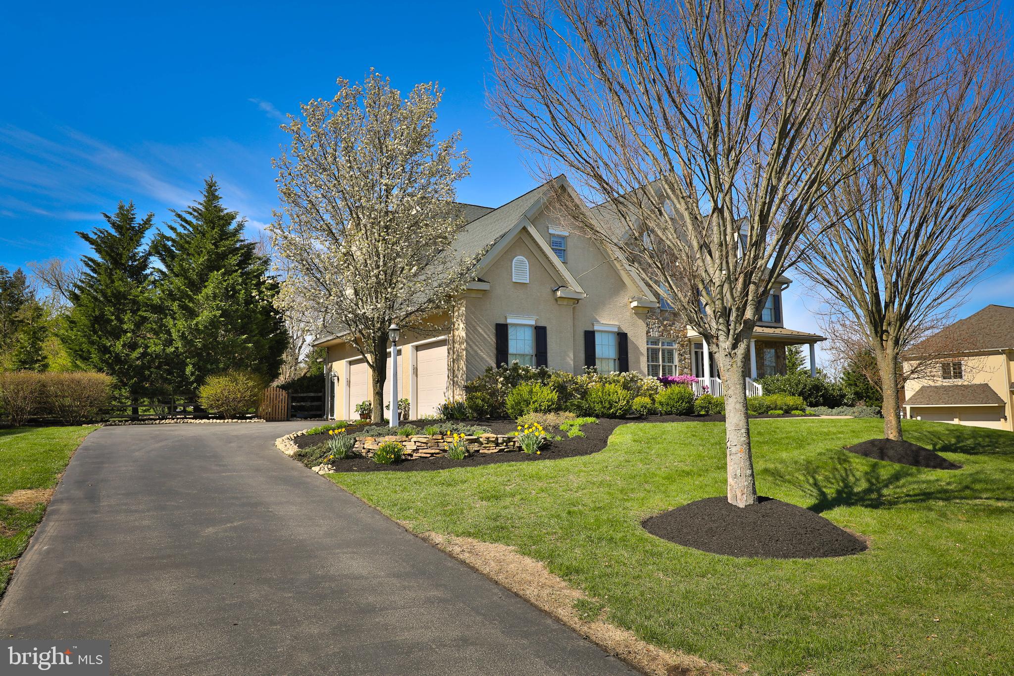 APPLEWOOD ESTATES - Residential