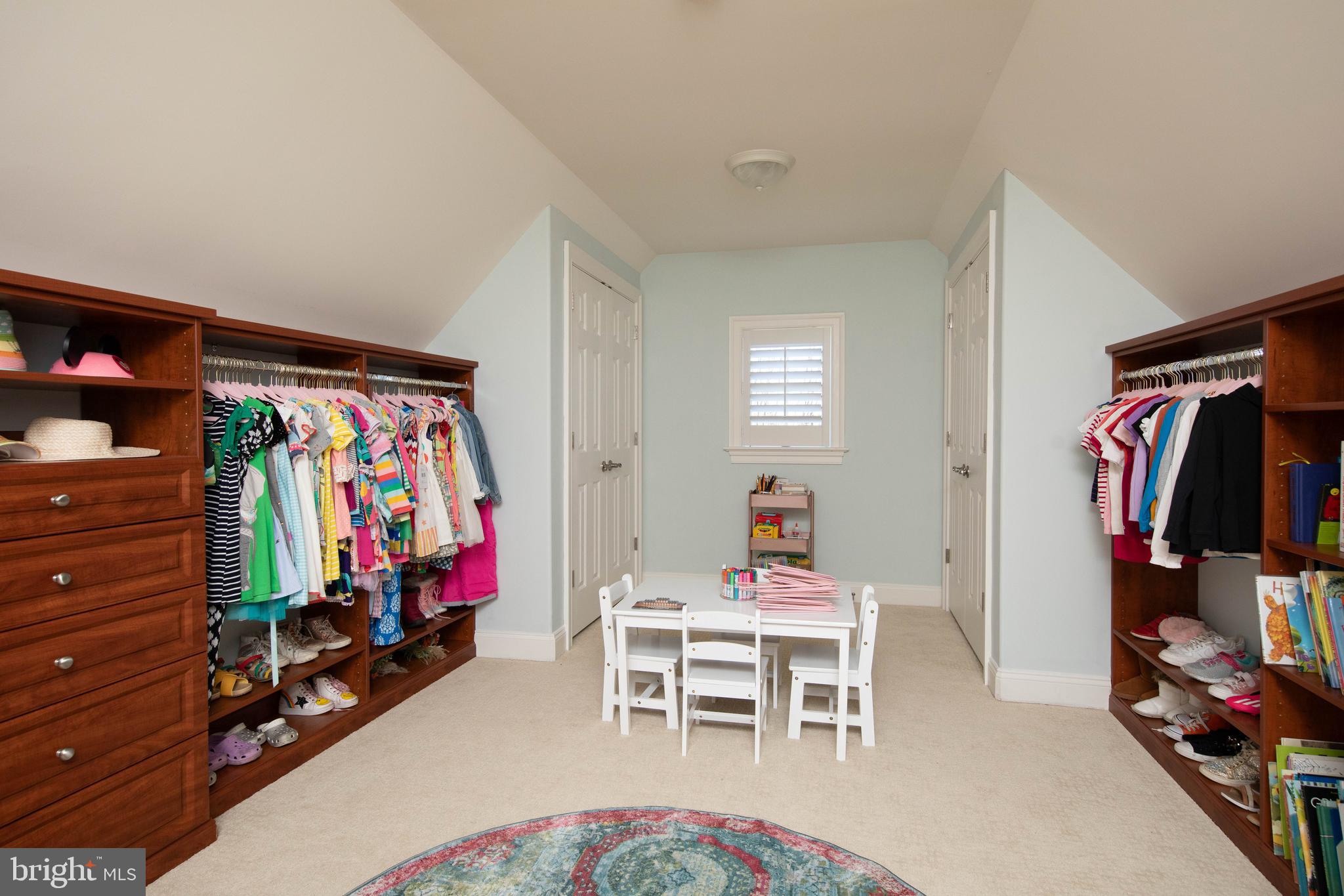 APPLEWOOD ESTATES - Residential