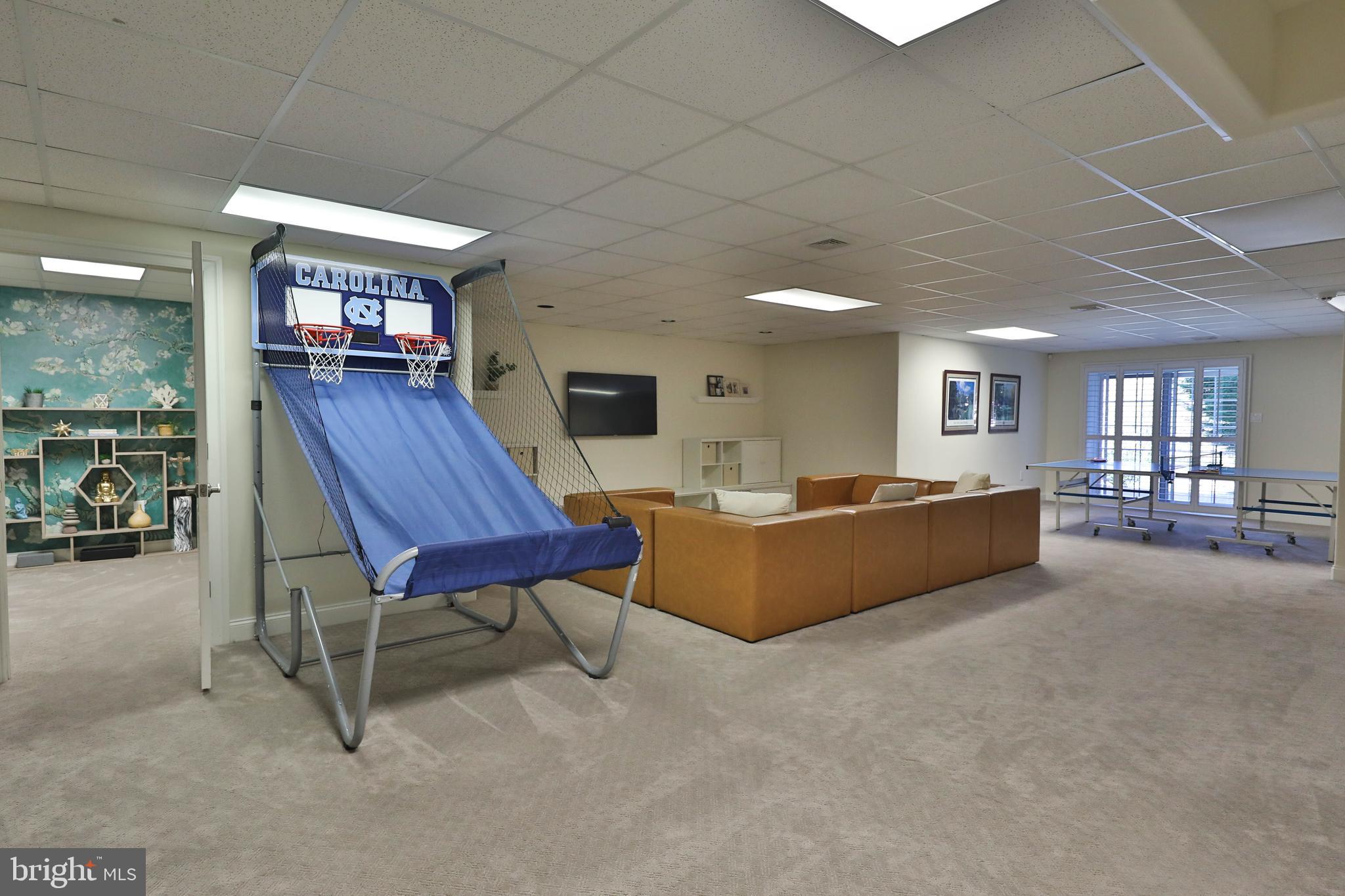 APPLEWOOD ESTATES - Residential