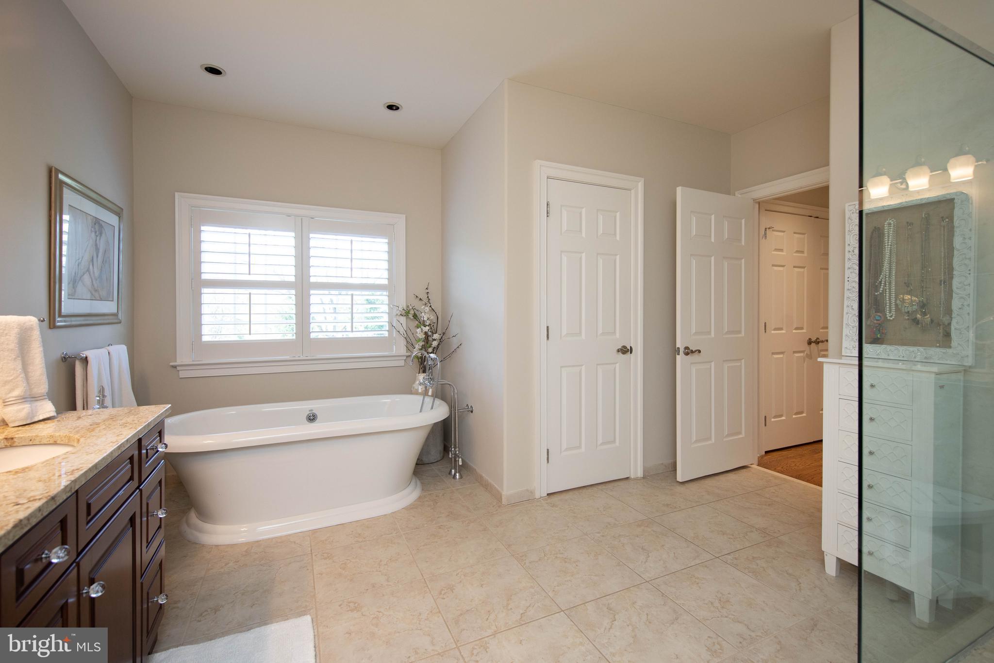 APPLEWOOD ESTATES - Residential