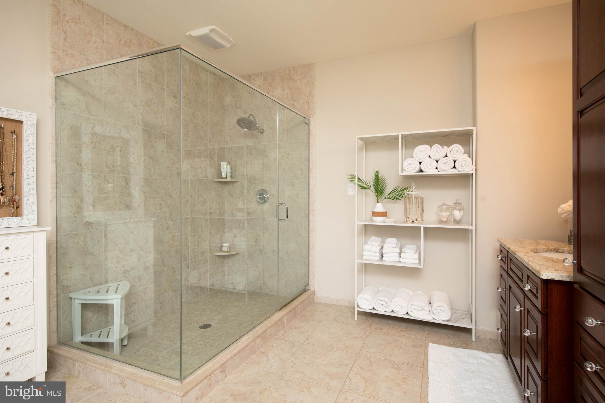 APPLEWOOD ESTATES - Residential