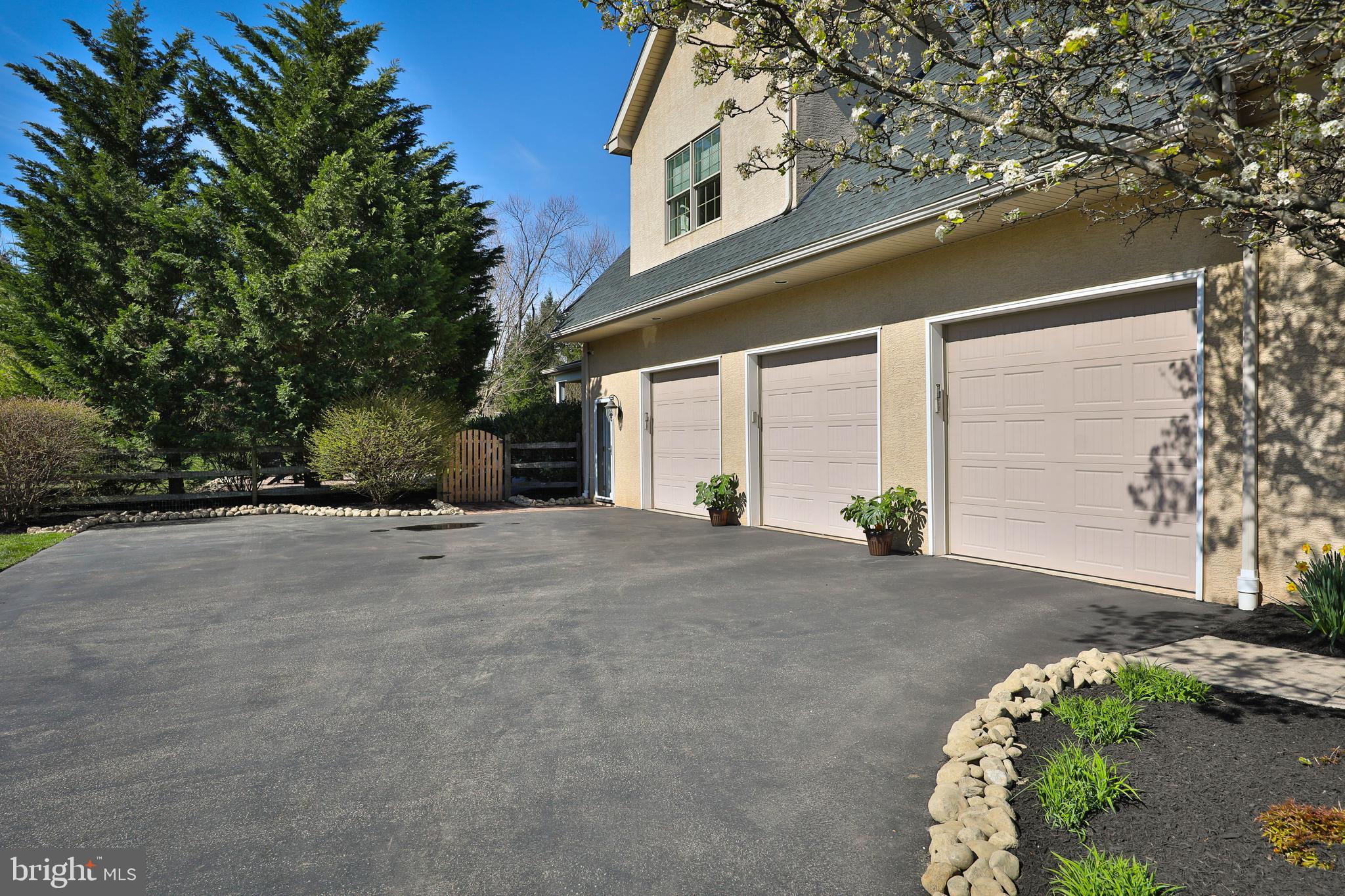 APPLEWOOD ESTATES - Residential