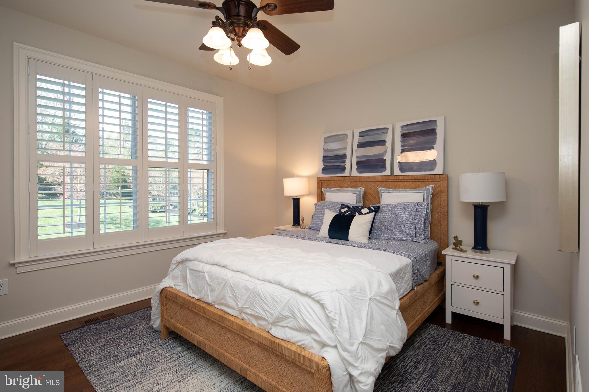 APPLEWOOD ESTATES - Residential