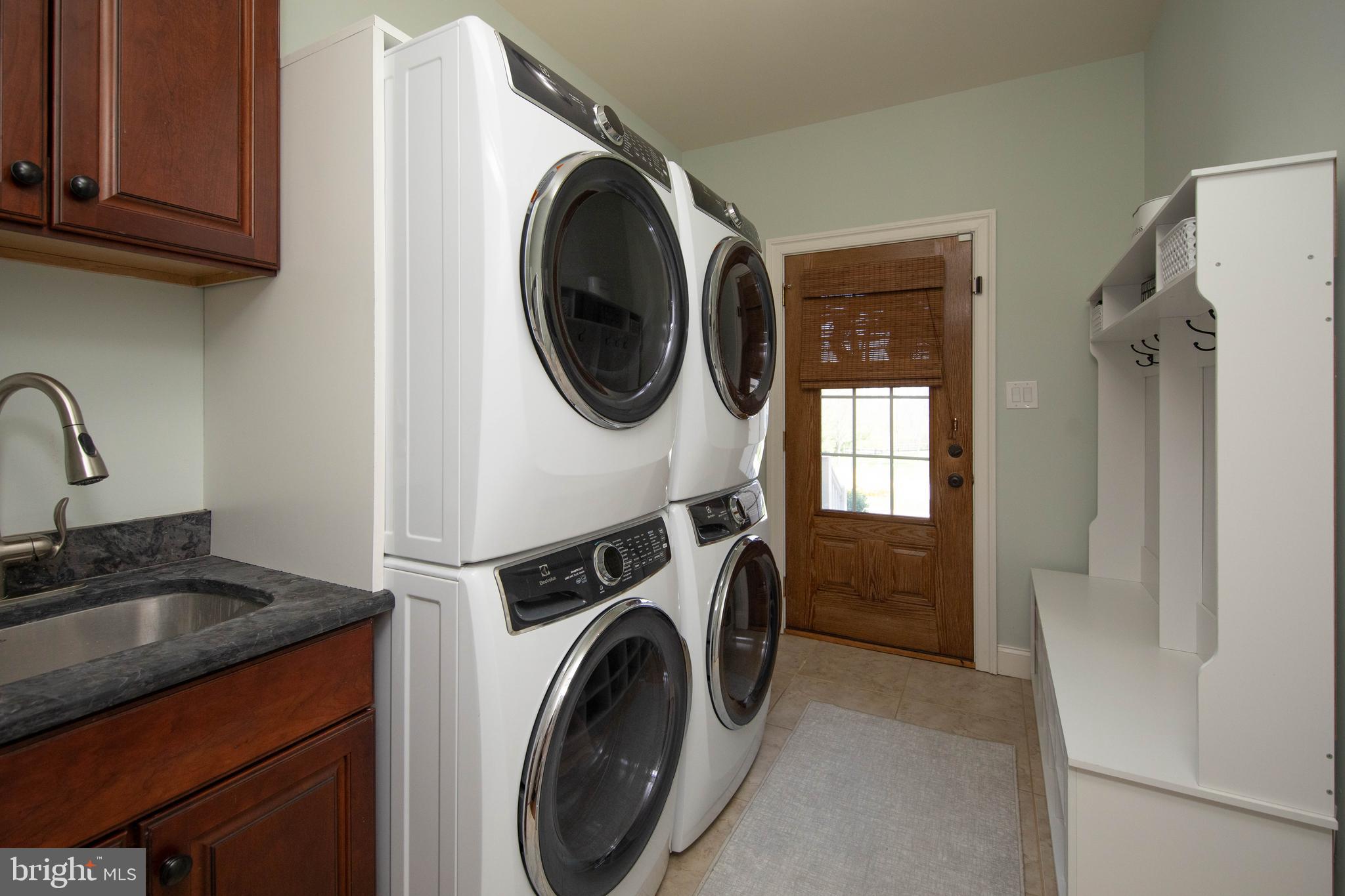 APPLEWOOD ESTATES - Residential