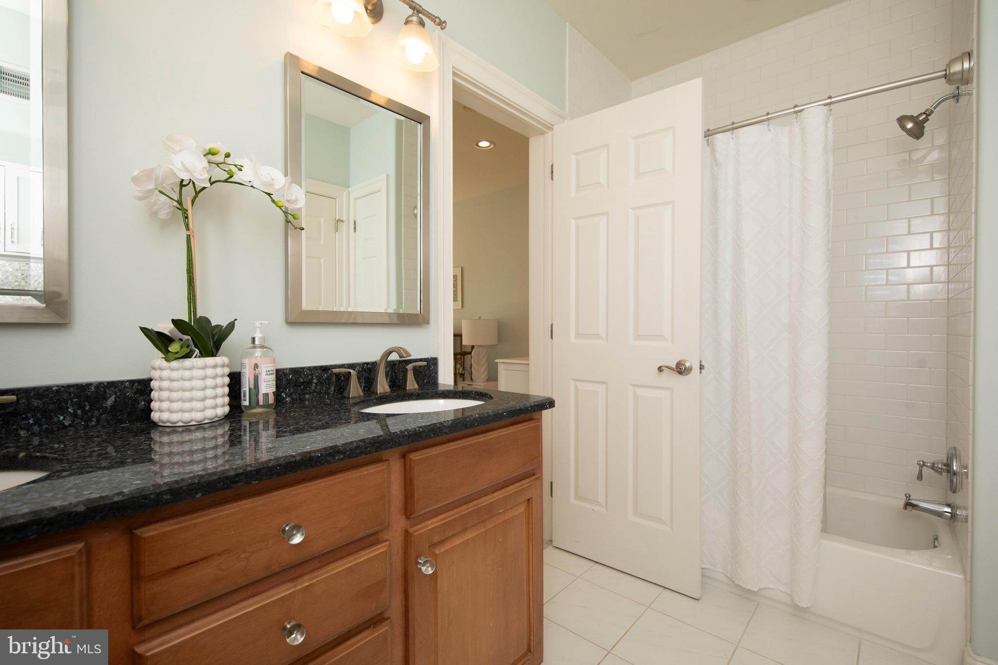 APPLEWOOD ESTATES - Residential