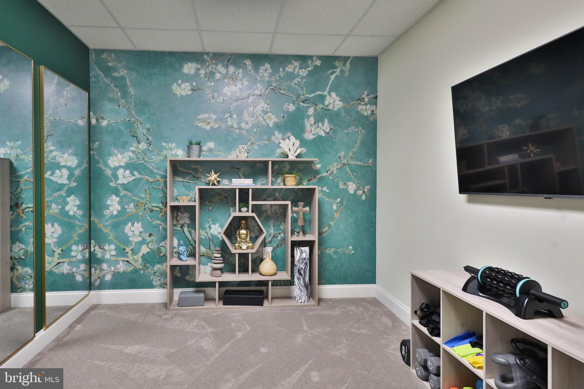 APPLEWOOD ESTATES - Residential