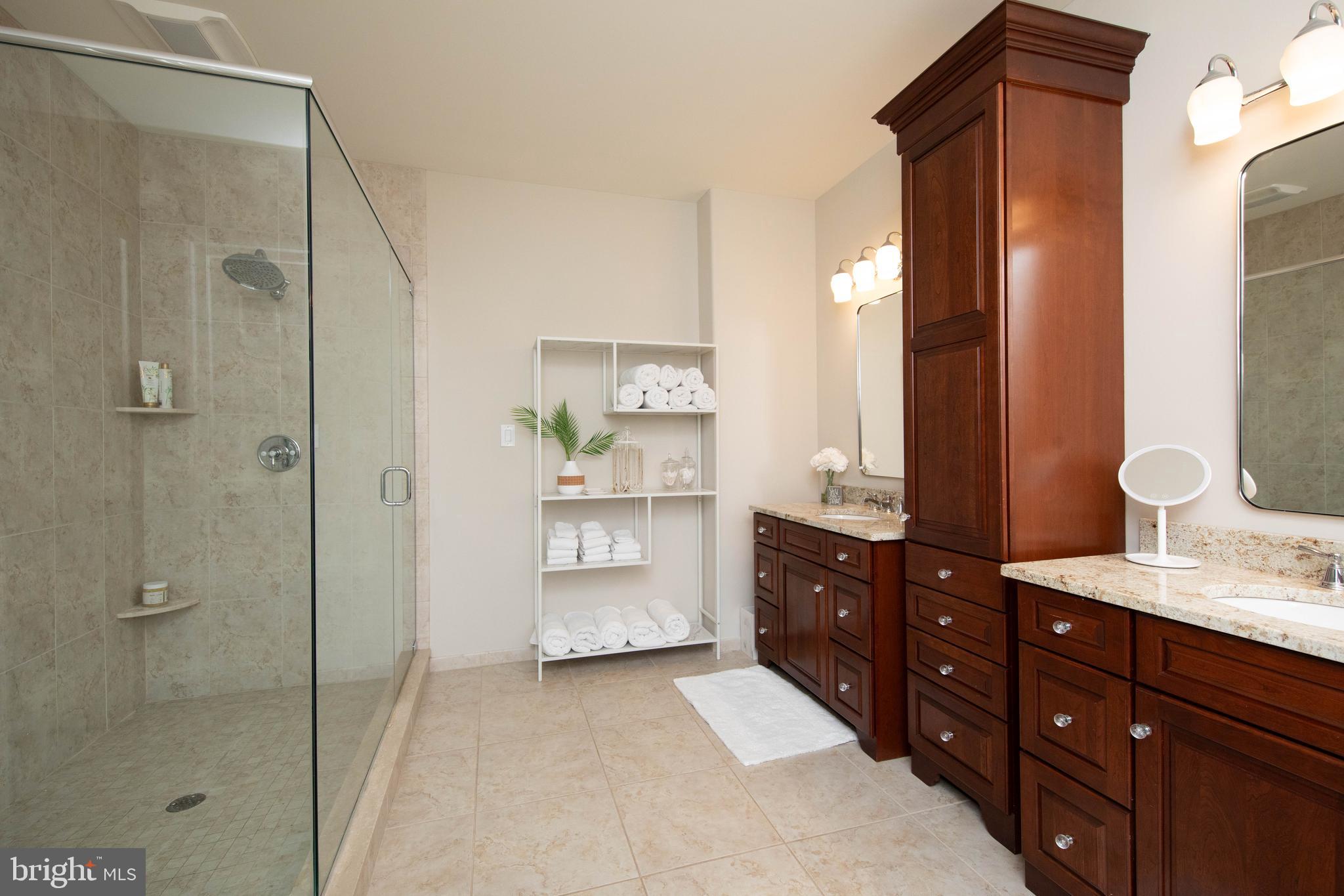 APPLEWOOD ESTATES - Residential