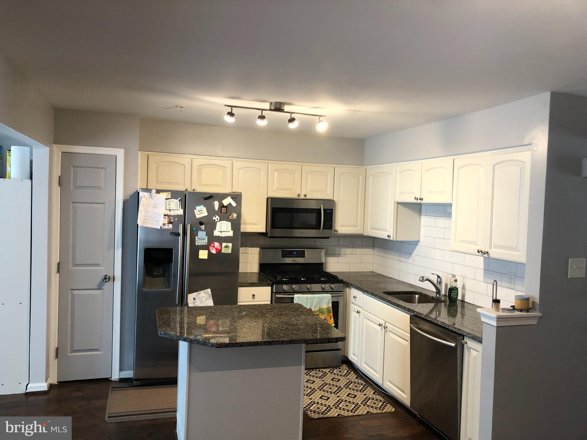 OATLAND FARM - Residential Lease