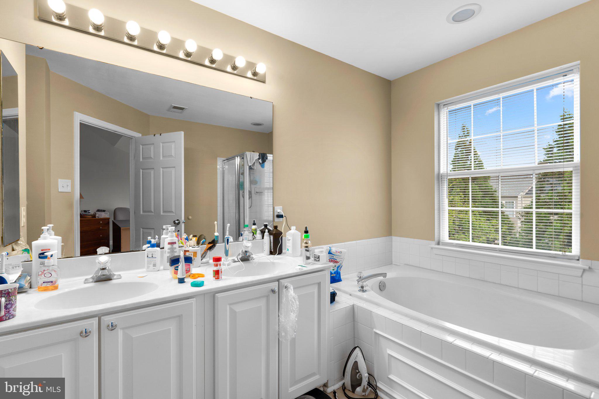 OATLAND FARM - Residential Lease