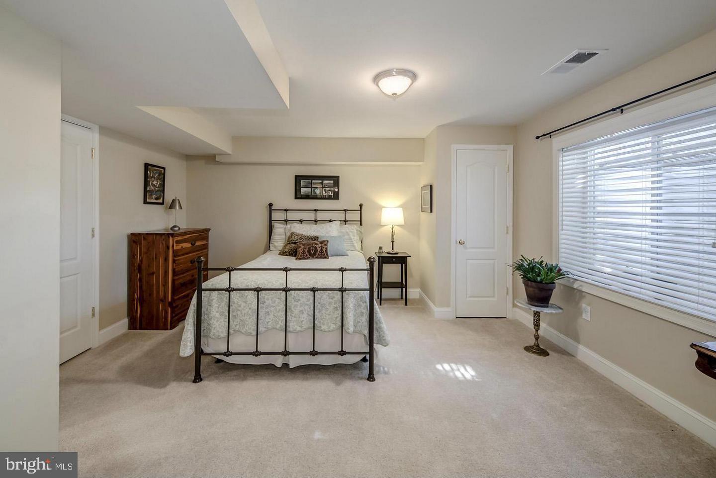 FAIRFAX HEIGHTS - Residential Lease