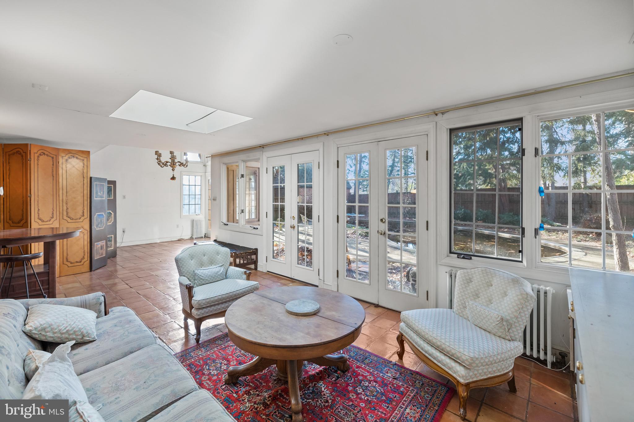 COUNTRY CLUB GROVE - Residential