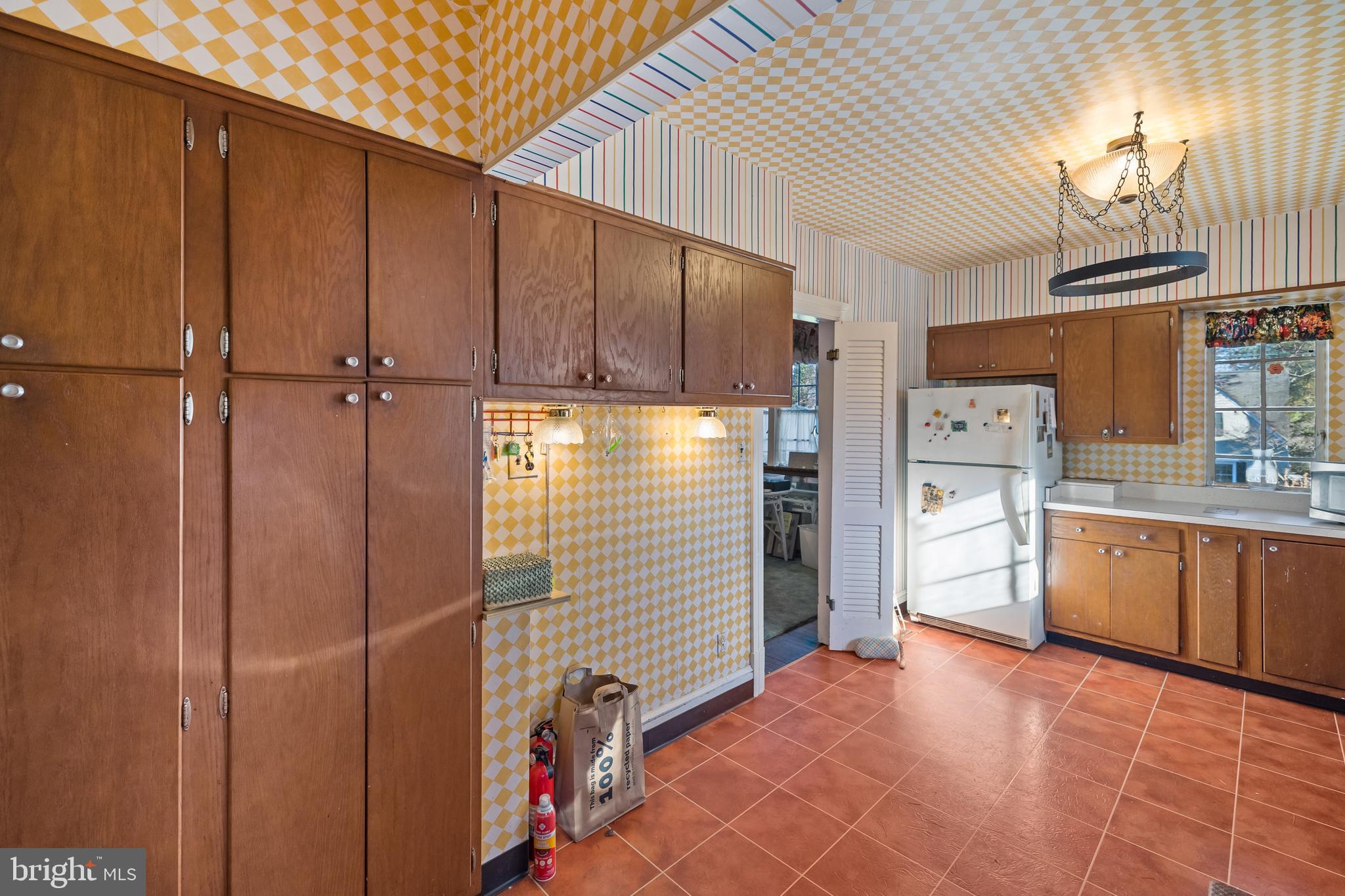 COUNTRY CLUB GROVE - Residential