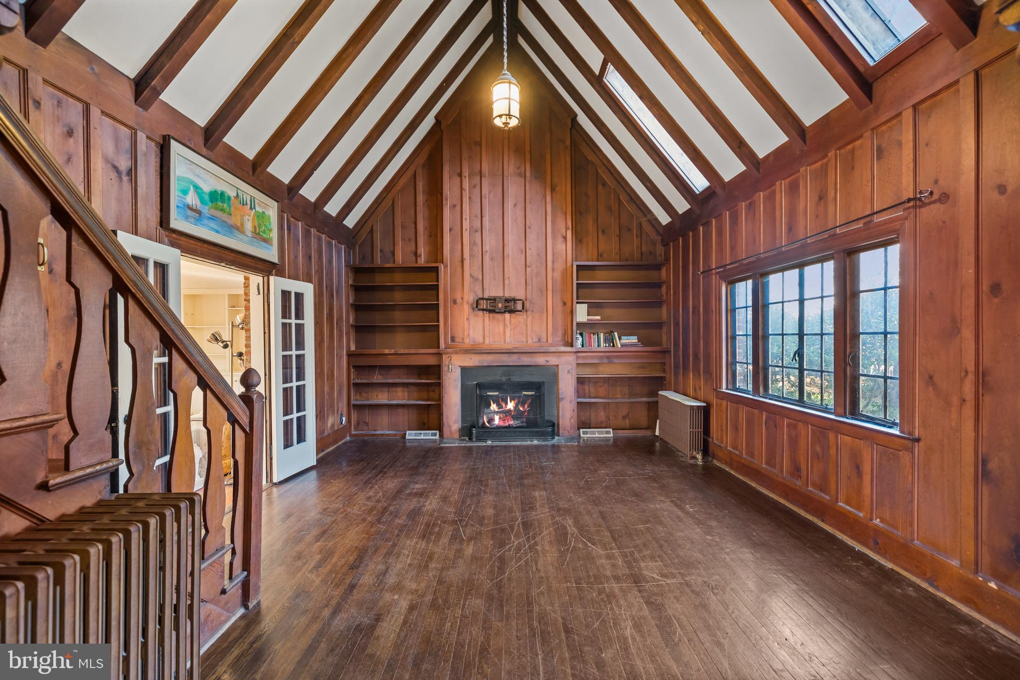 COUNTRY CLUB GROVE - Residential