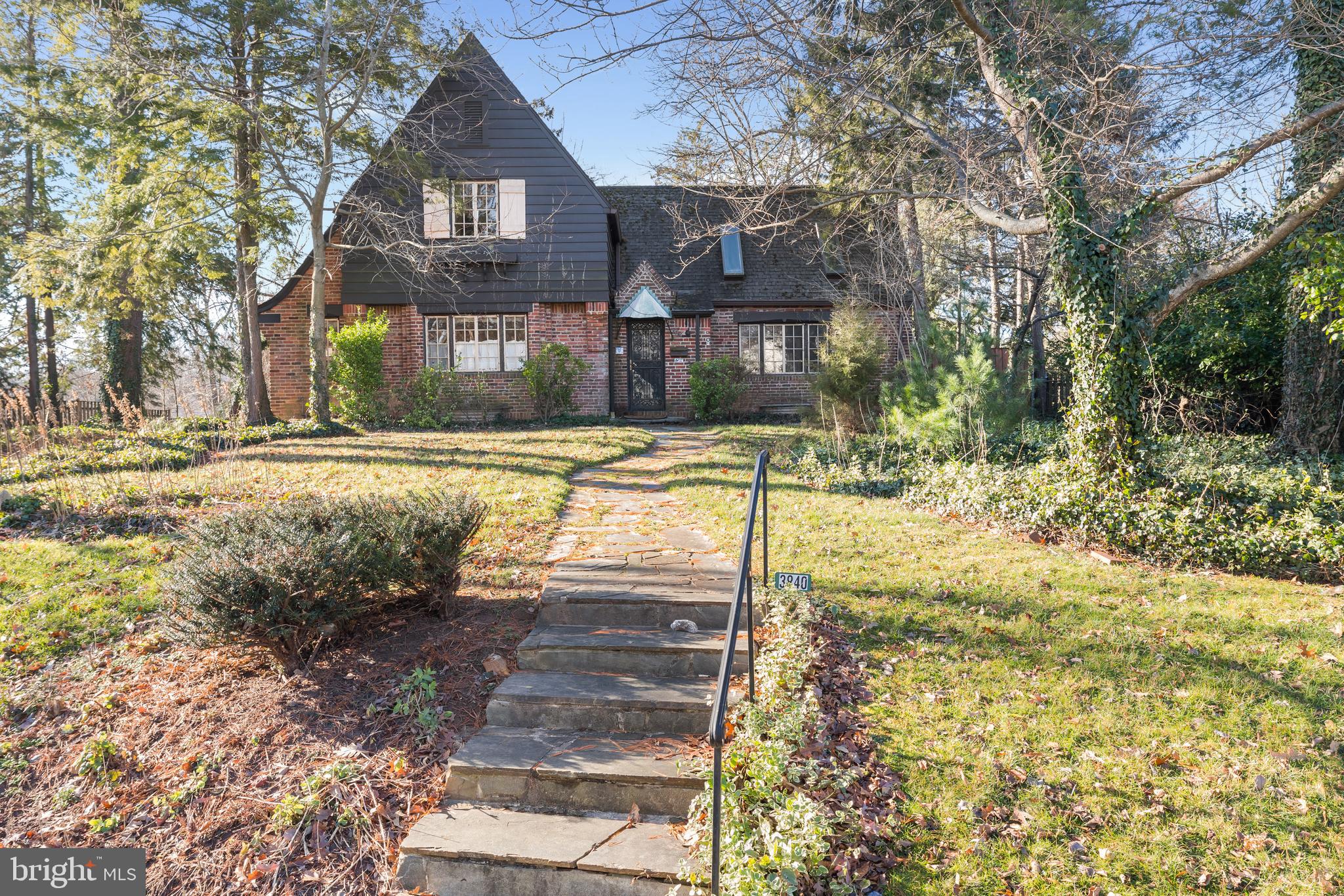 COUNTRY CLUB GROVE - Residential