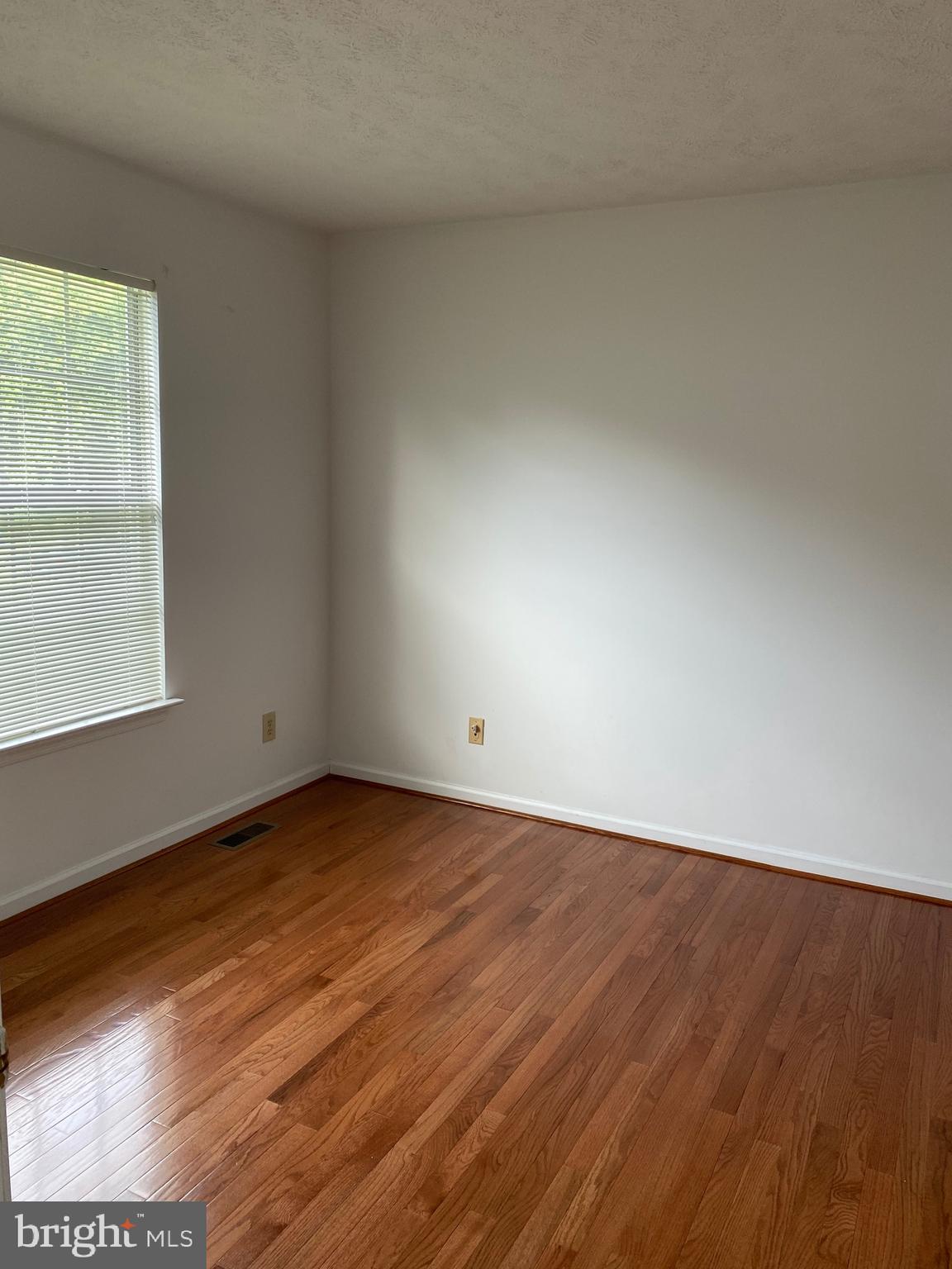 MALLARDS LANDING - Residential Lease