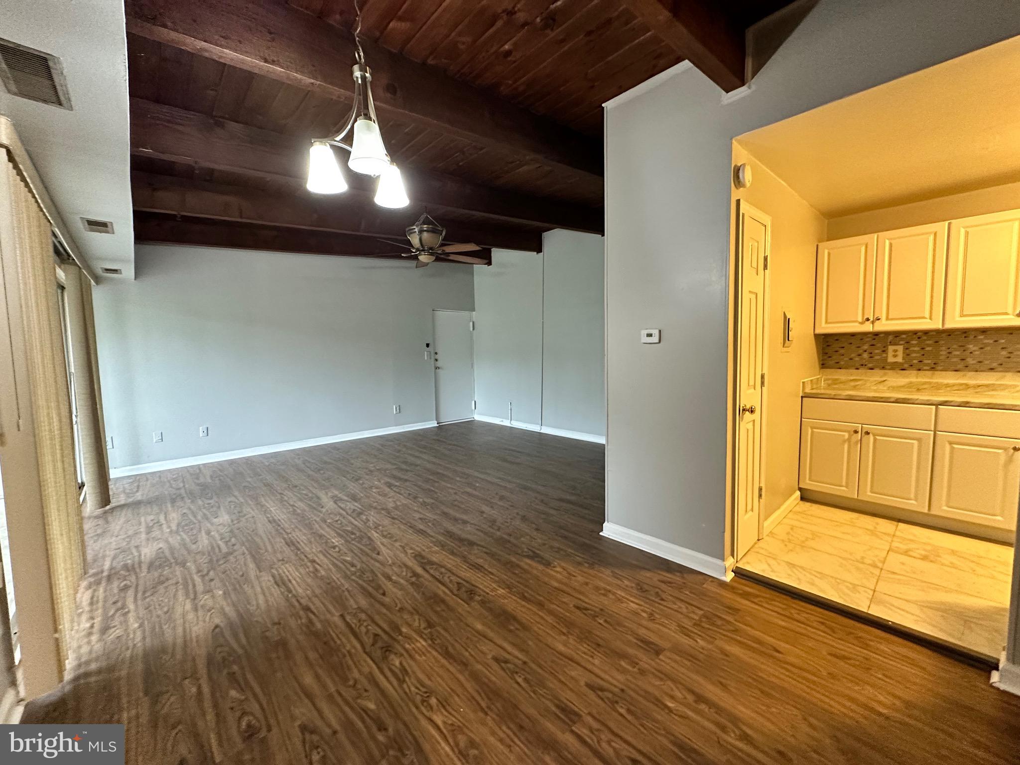 FRENCHMANS CREEK - Residential Lease