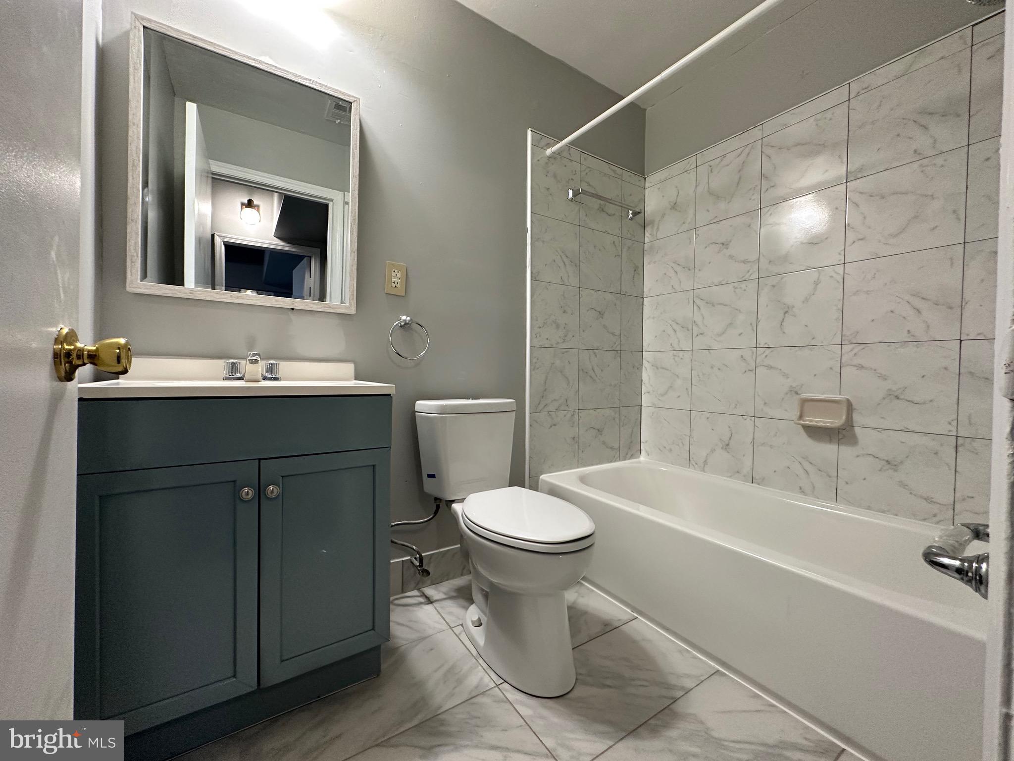 FRENCHMANS CREEK - Residential Lease