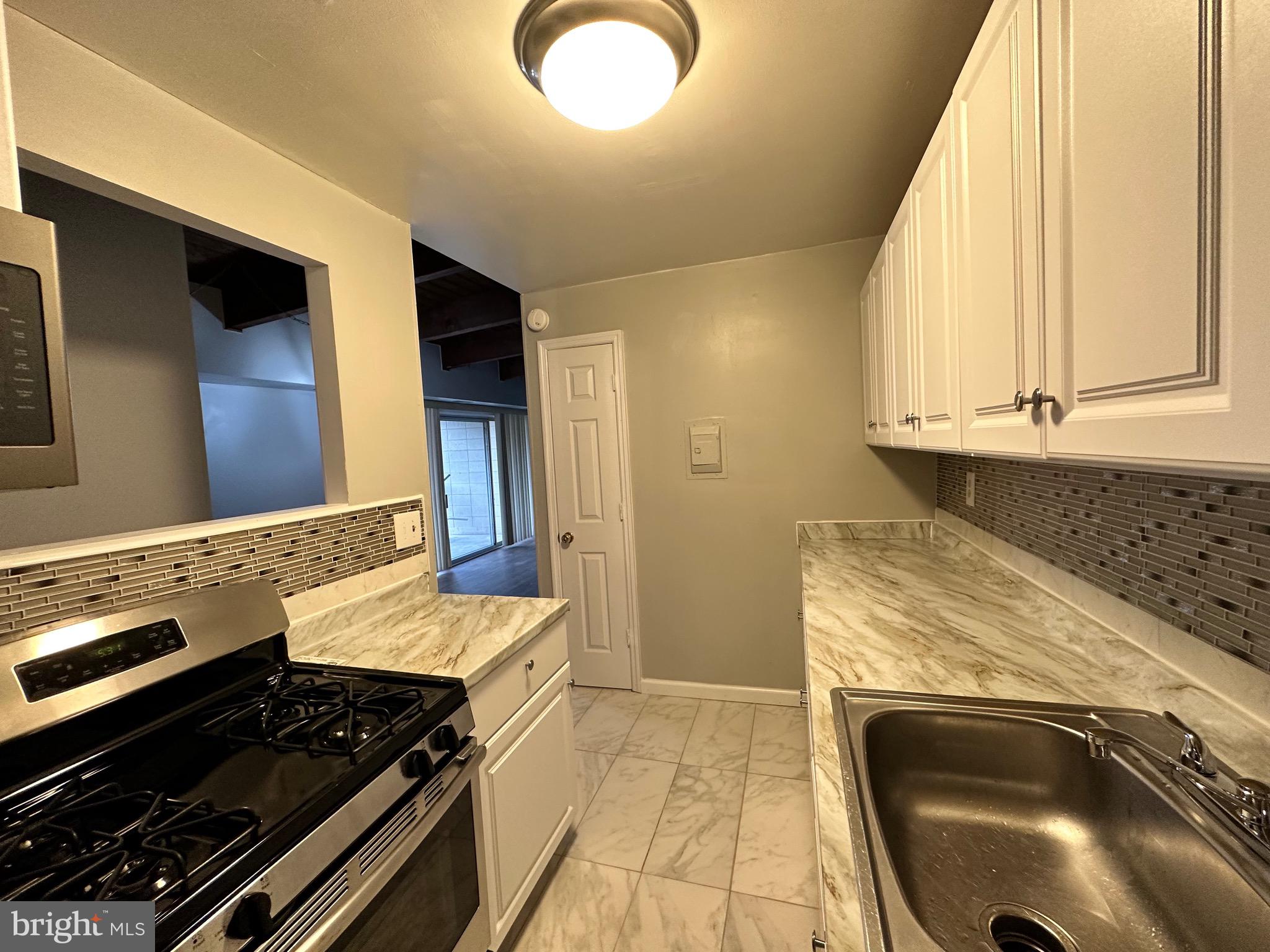 FRENCHMANS CREEK - Residential Lease