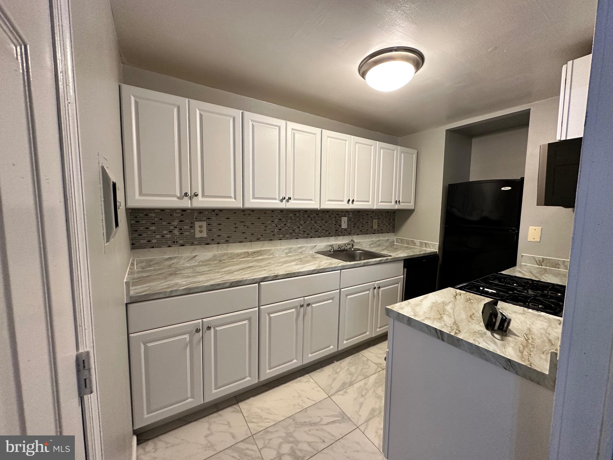 FRENCHMANS CREEK - Residential Lease