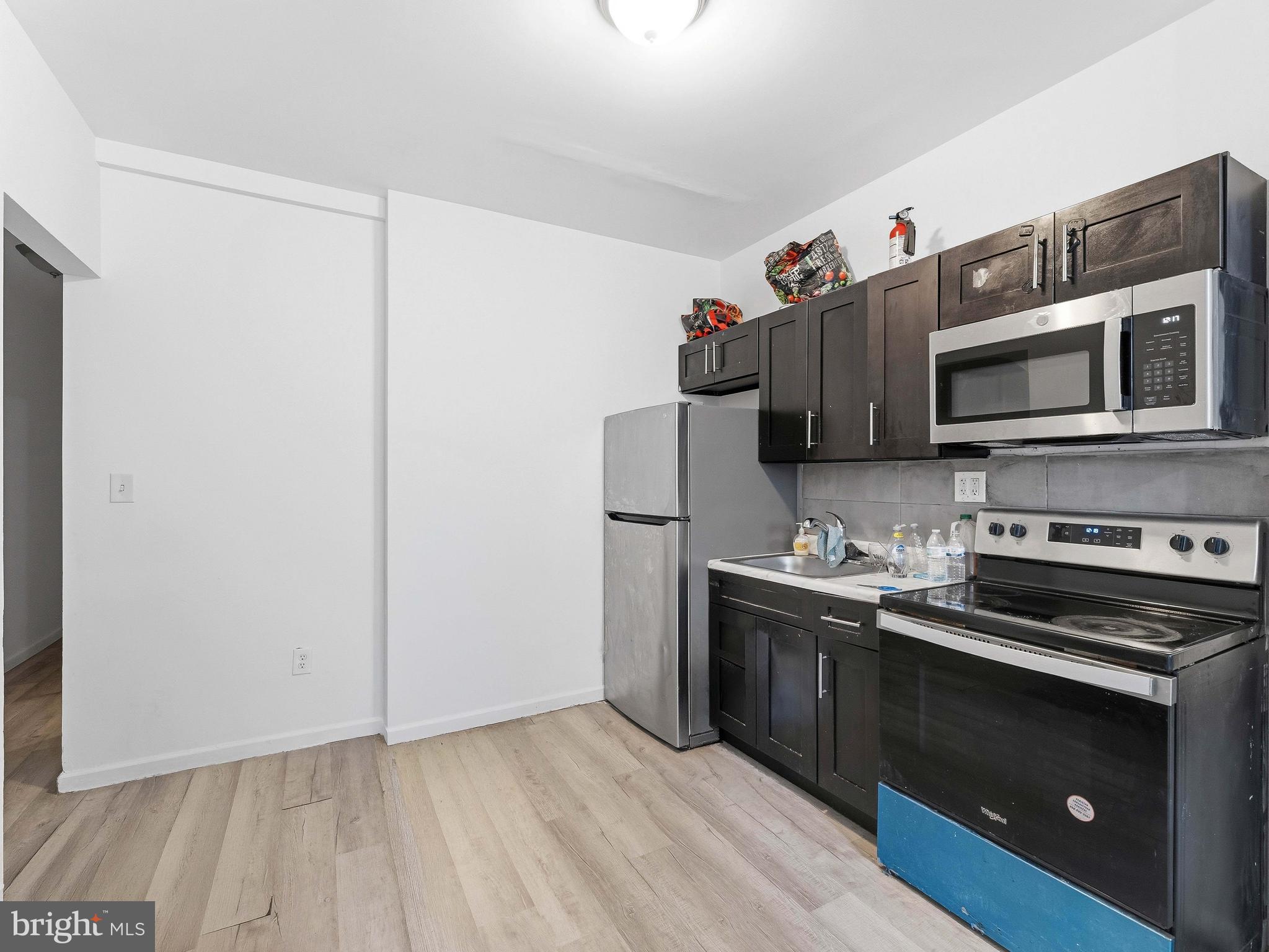 3054 N 10TH STREET