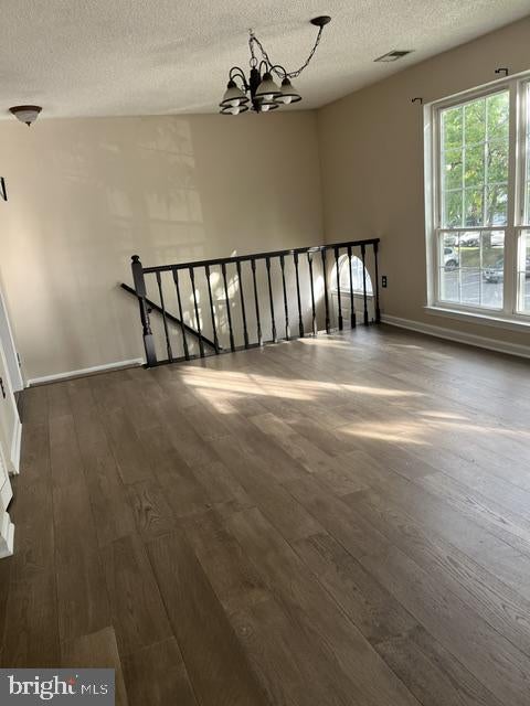 3 VERSAILLES COURT