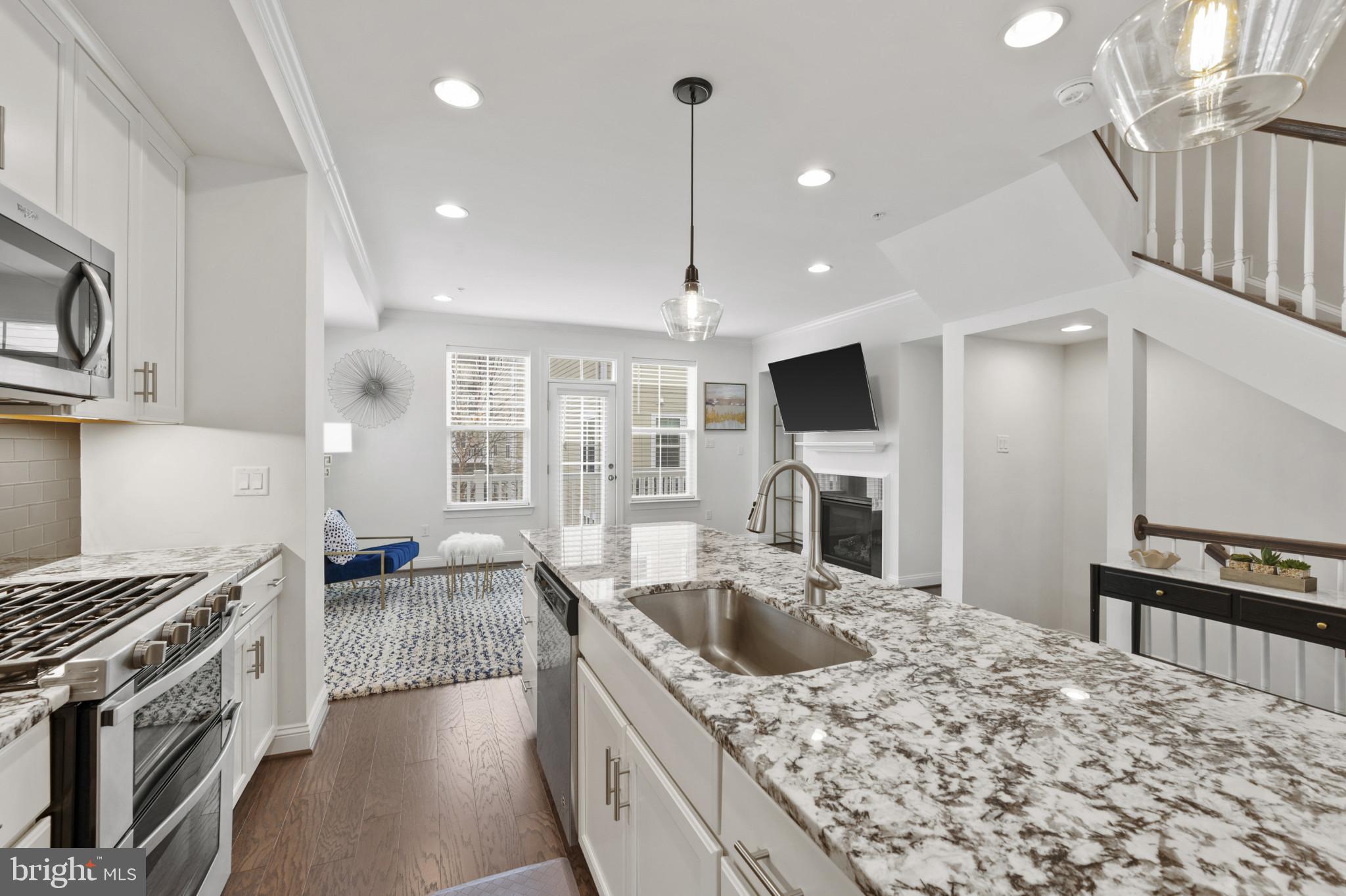 ANNAPOLIS TOWNES AT NEAL FARM - Residential