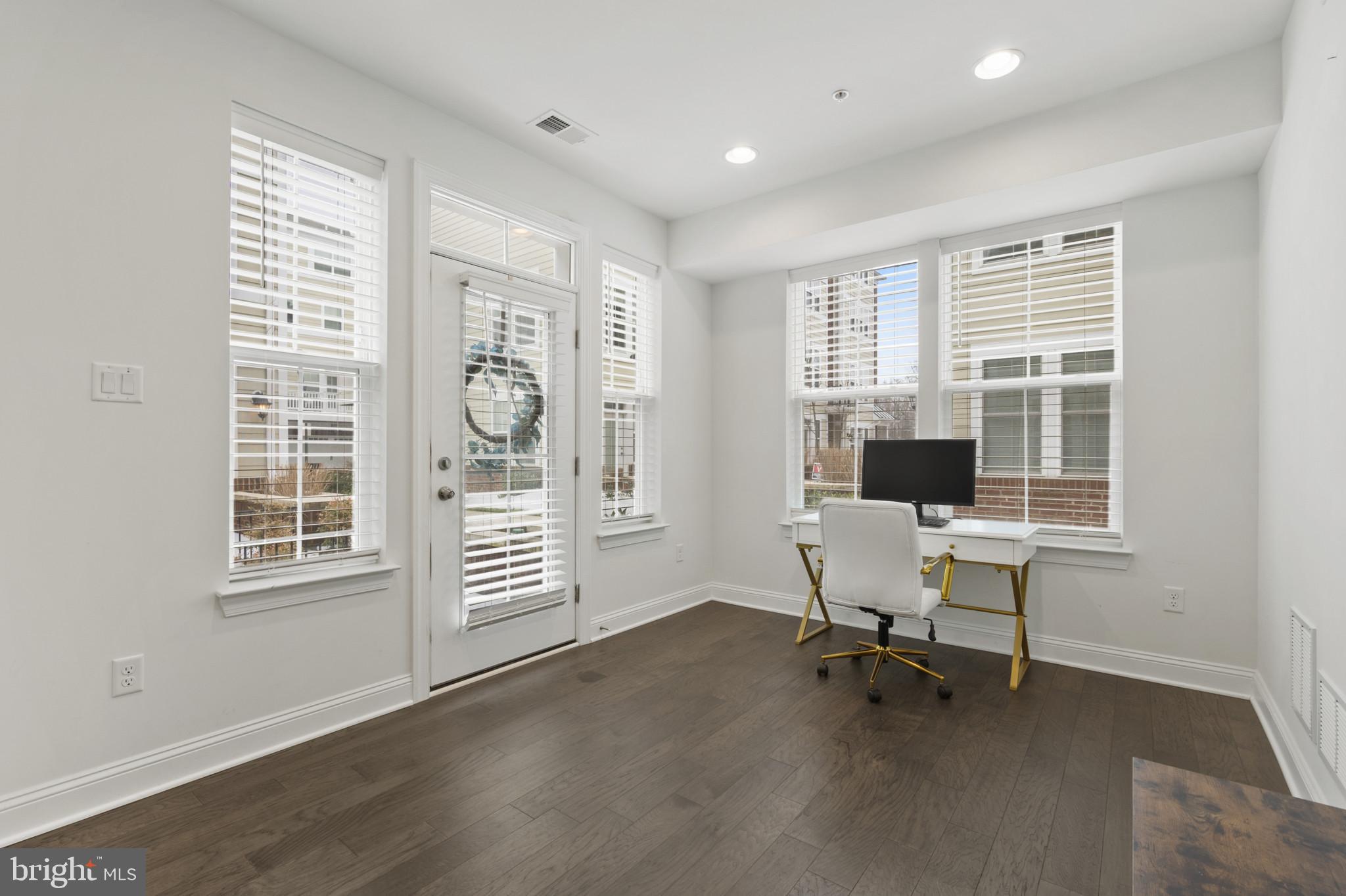 706 AGNES DORSEY PLACE