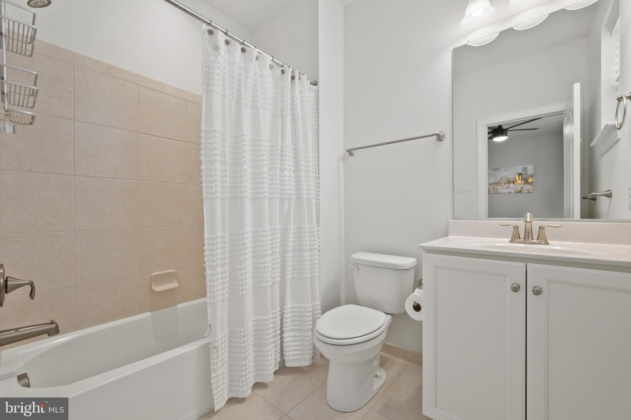 ANNAPOLIS TOWNES AT NEAL FARM - Residential