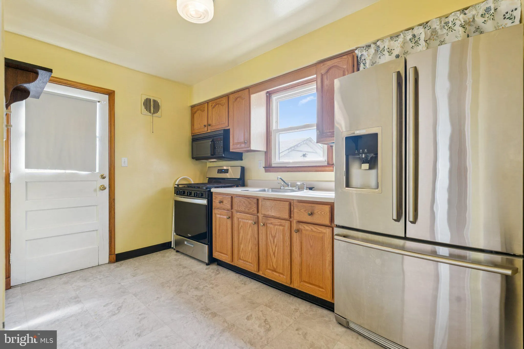 Parkville, Maryland 21234, United States, 3 Bedrooms Bedrooms, ,2 BathroomsBathrooms,Residential,Active,216835