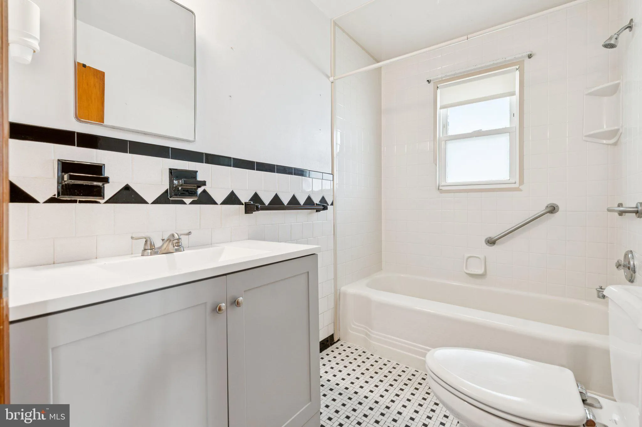 Parkville, Maryland 21234, United States, 3 Bedrooms Bedrooms, ,2 BathroomsBathrooms,Residential,Active,216835