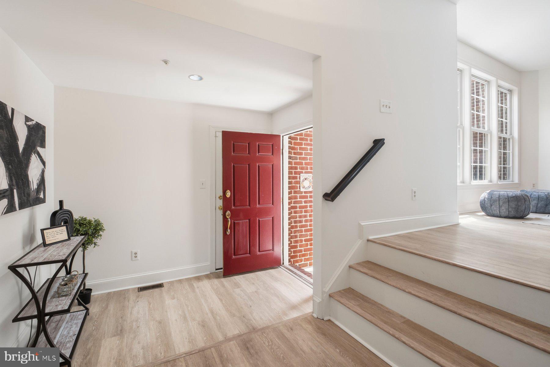 THE CLOISTERS AT CHARLES - Residential