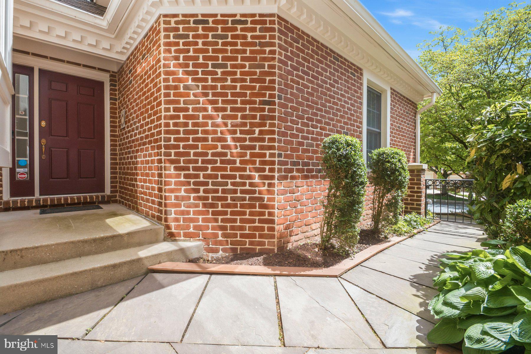 THE CLOISTERS AT CHARLES - Residential