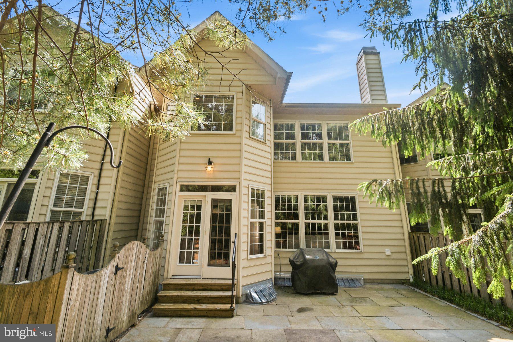 THE CLOISTERS AT CHARLES - Residential