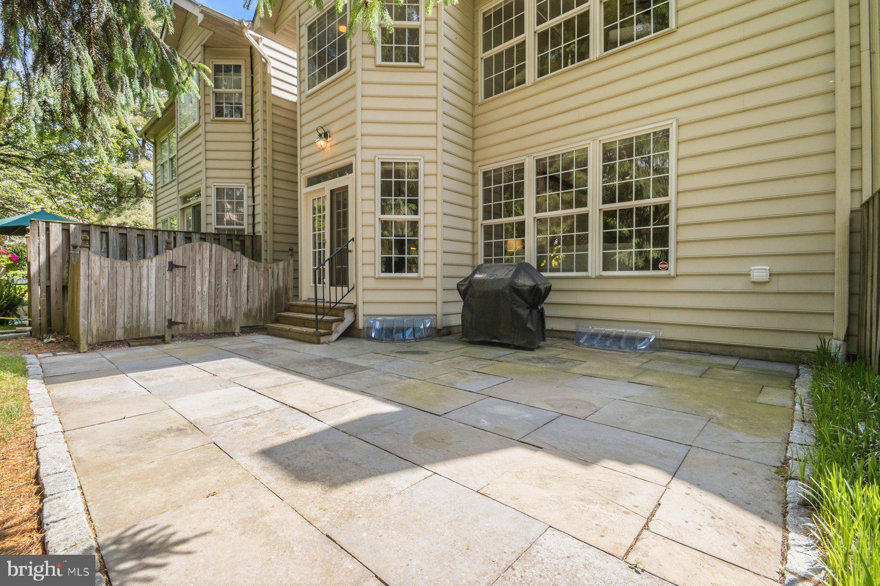 THE CLOISTERS AT CHARLES - Residential