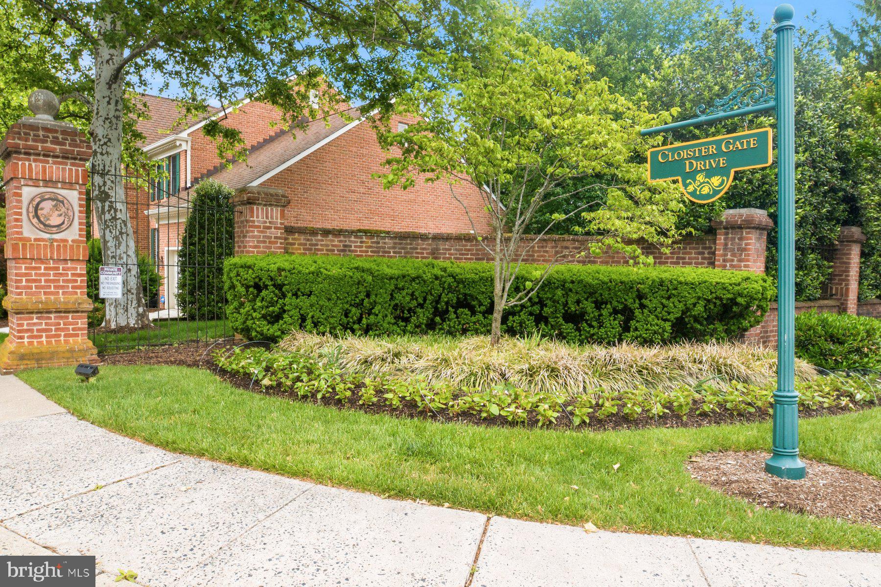 THE CLOISTERS AT CHARLES - Residential