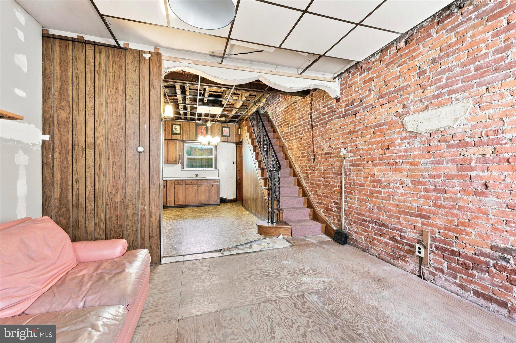 1122 FITZGERALD STREET
