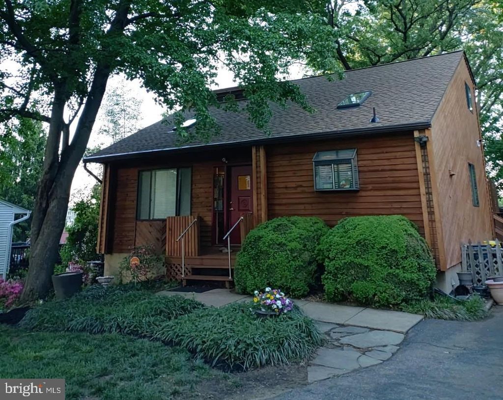 Photo of 1189 Highview Drive, ANNAPOLIS, MD 21409 (MLS # MDAA2144128)
