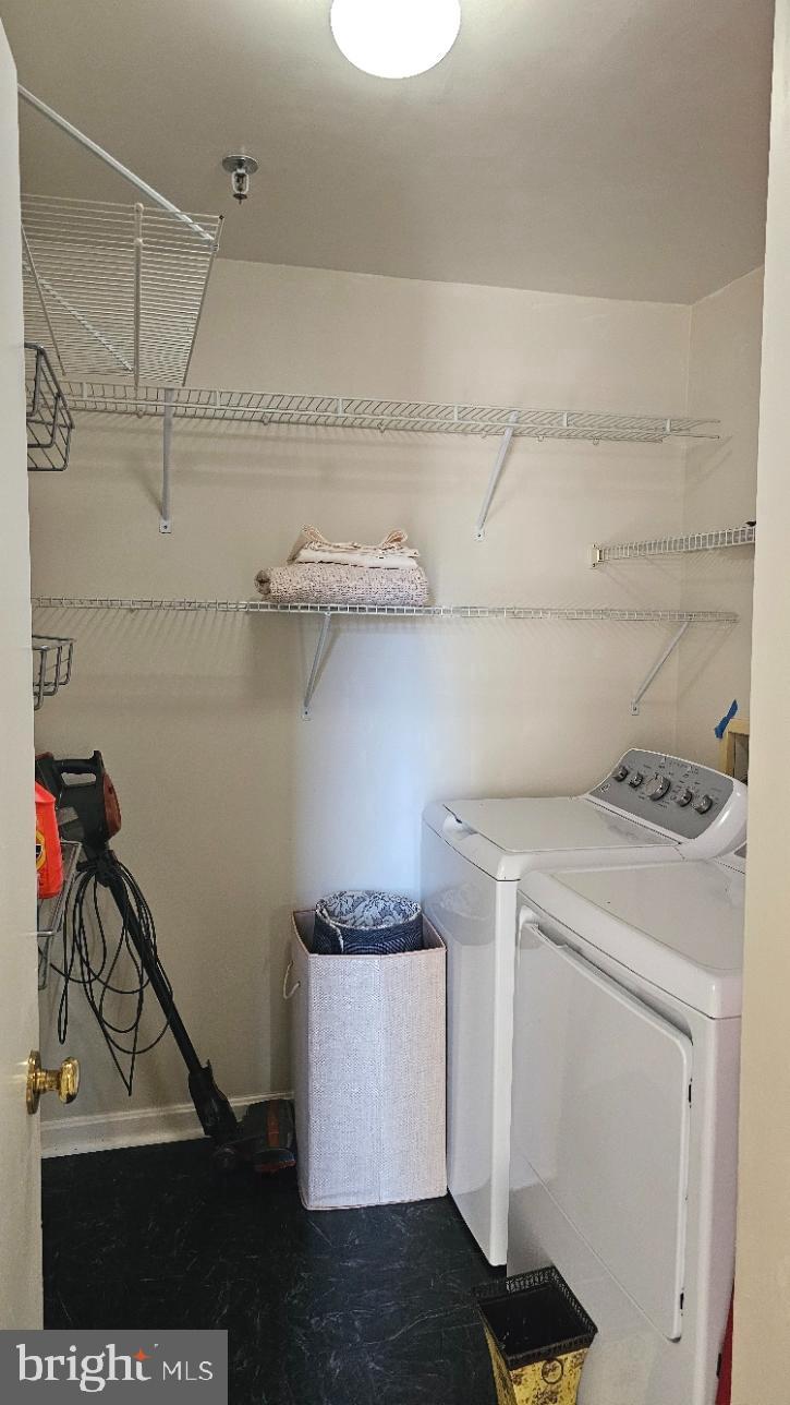 1037 GARDENVIEW LOOP 302