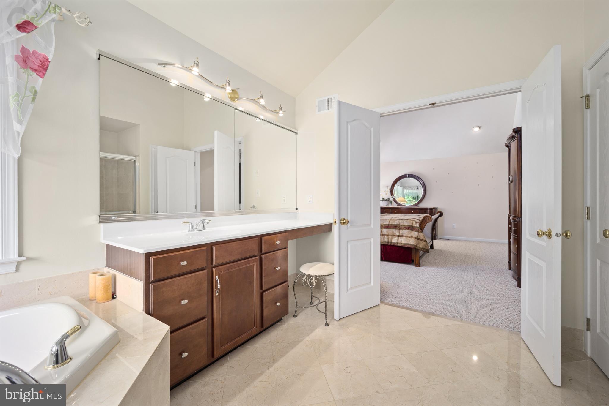 BUCKINGHAM FOREST - Residential