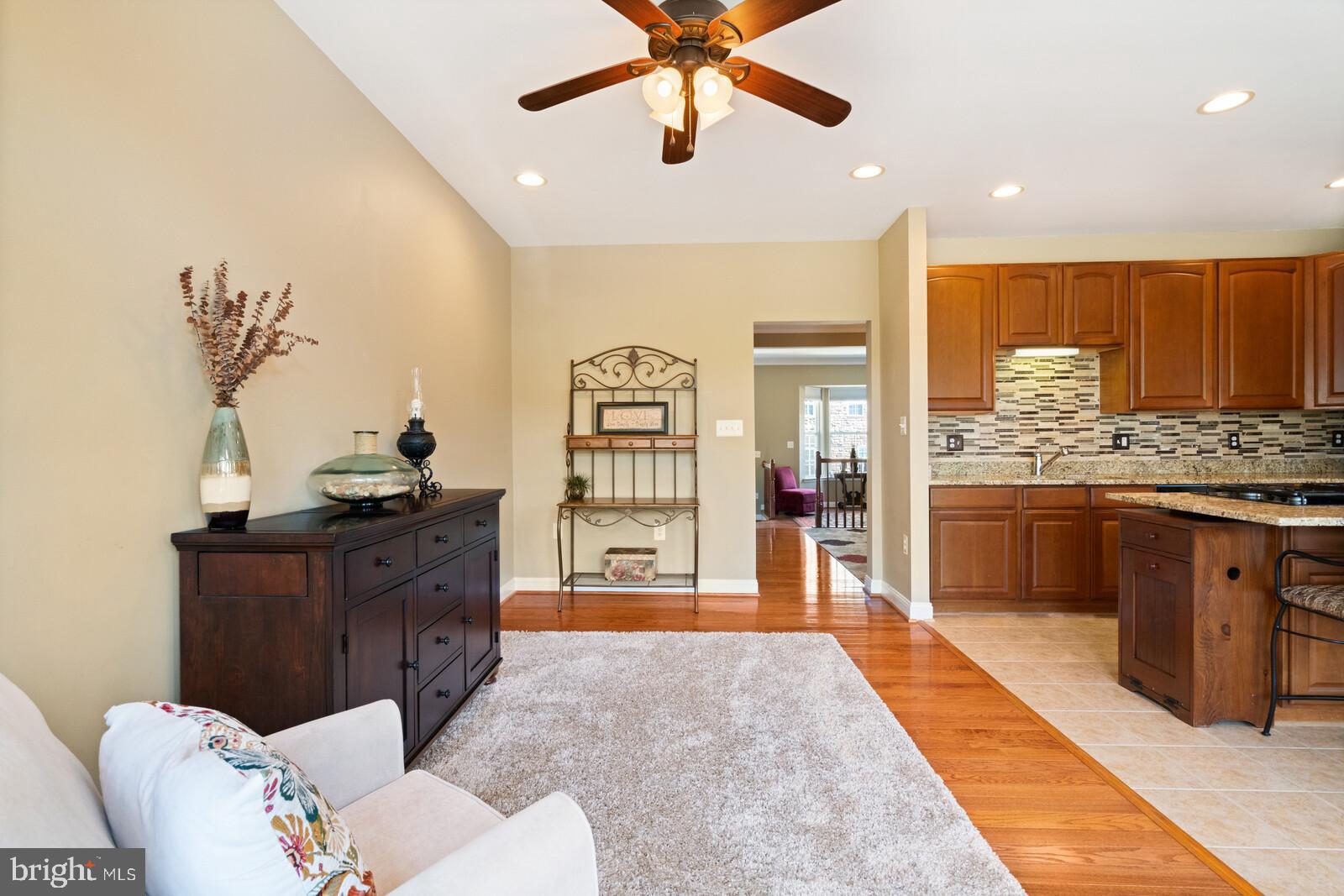 POTOMAC CROSSING - Residential