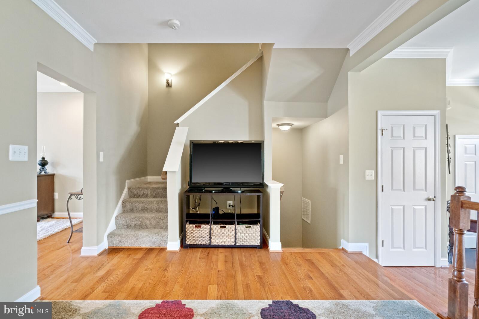 POTOMAC CROSSING - Residential