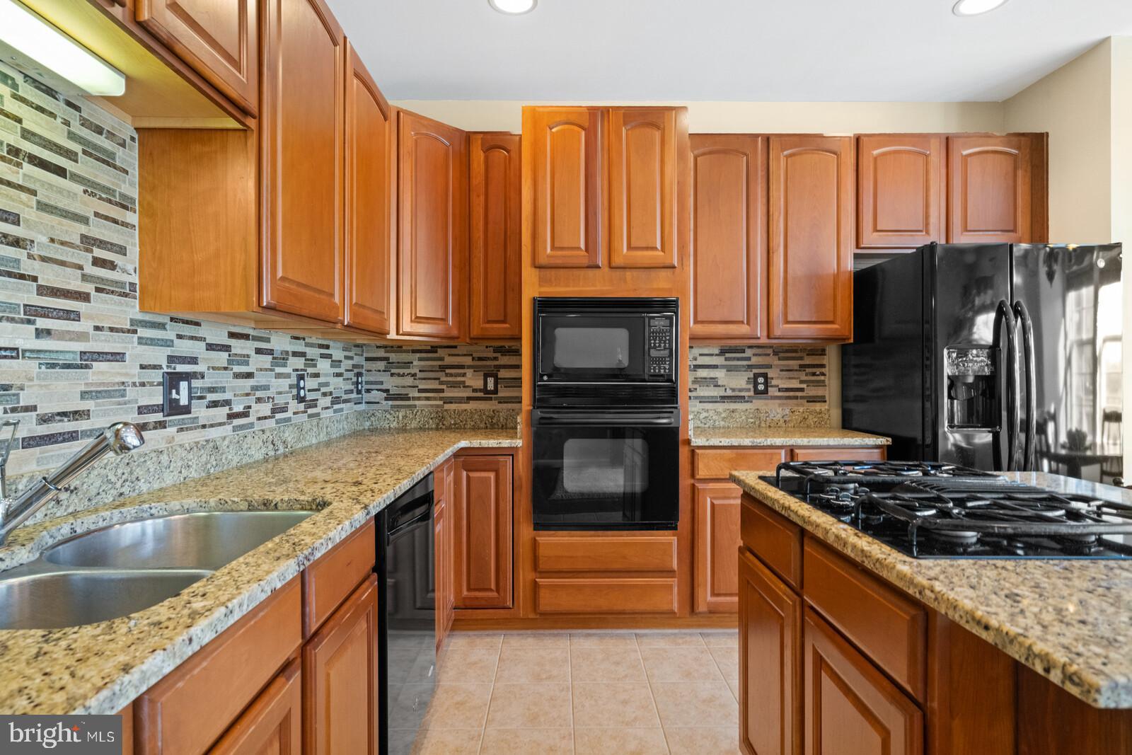 POTOMAC CROSSING - Residential