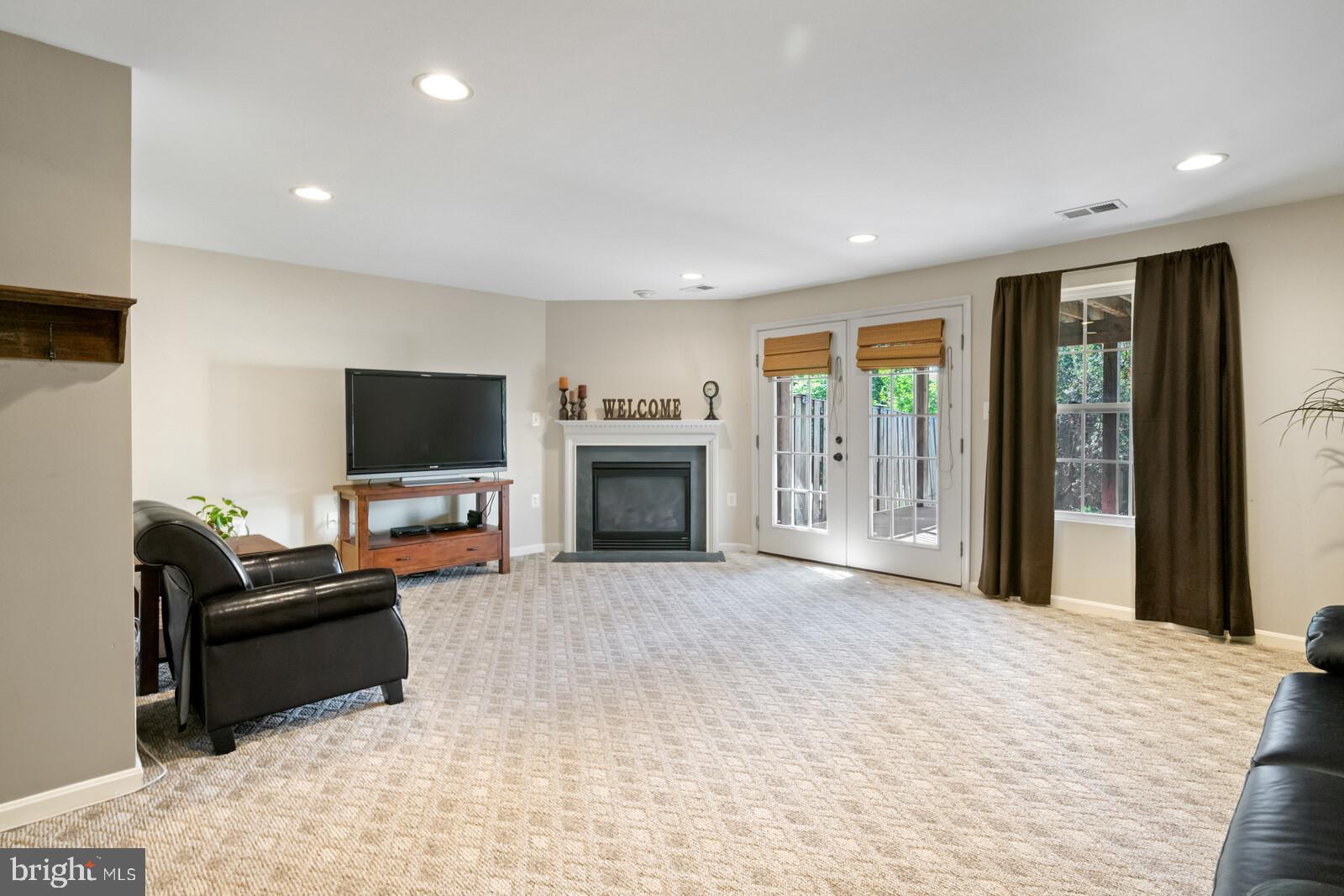 POTOMAC CROSSING - Residential