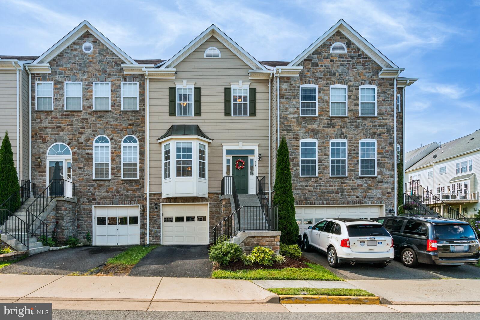 POTOMAC CROSSING - Residential