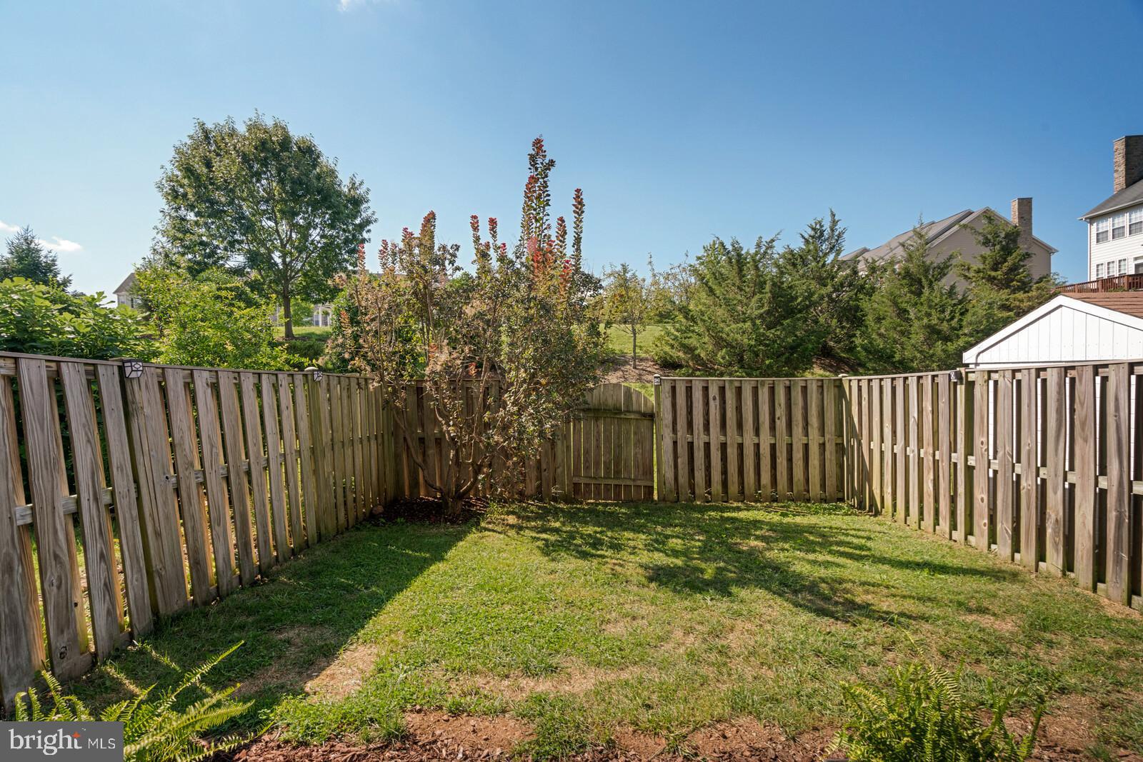 POTOMAC CROSSING - Residential