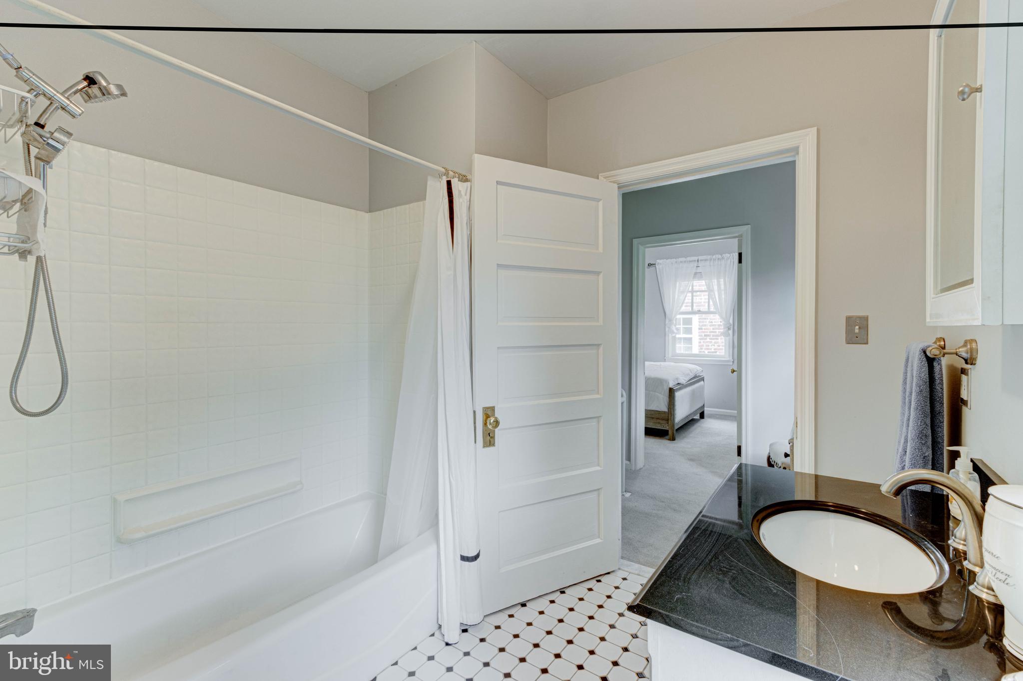 HISTORIC DISTRICT - Residential