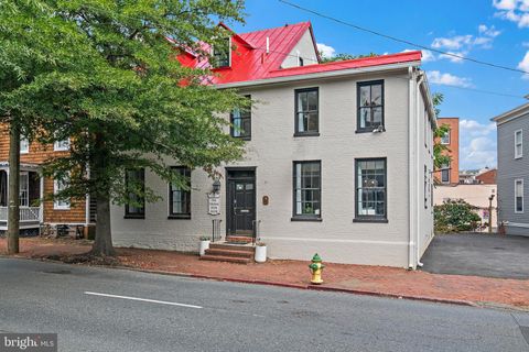 192 DUKE OF GLOUCESTER ANNAPOLIS MD 21401