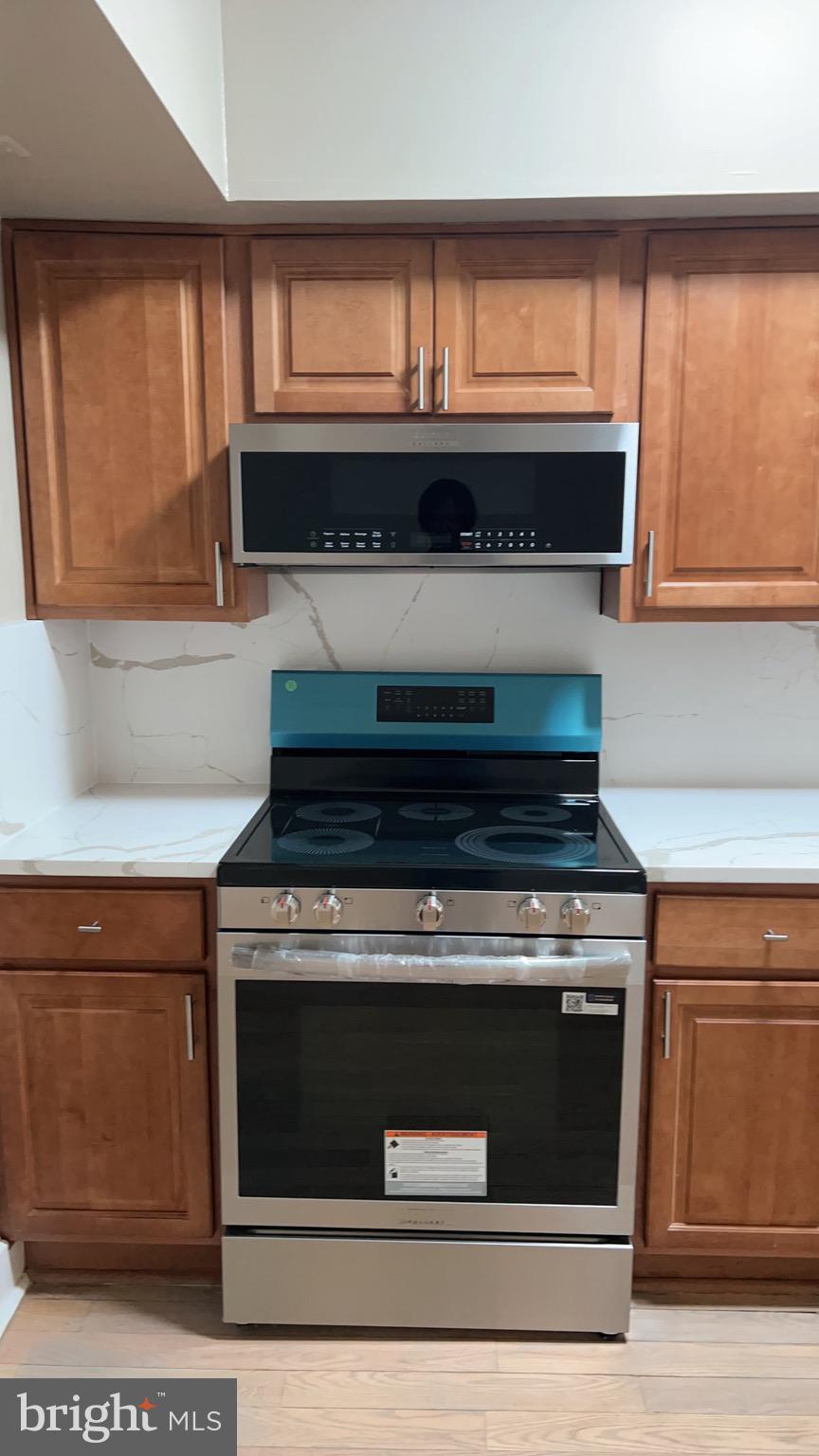 1503 W FAIRMOUNT AVENUE