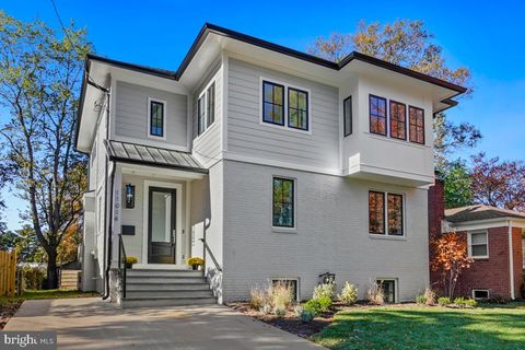 Photo of 11014 Madison Street, Kensington, MD 20895 (MLS # MDMC2110302) Photo of 11014 Madison Street, Kensington, MD 20895 (MLS # MDMC2110302)