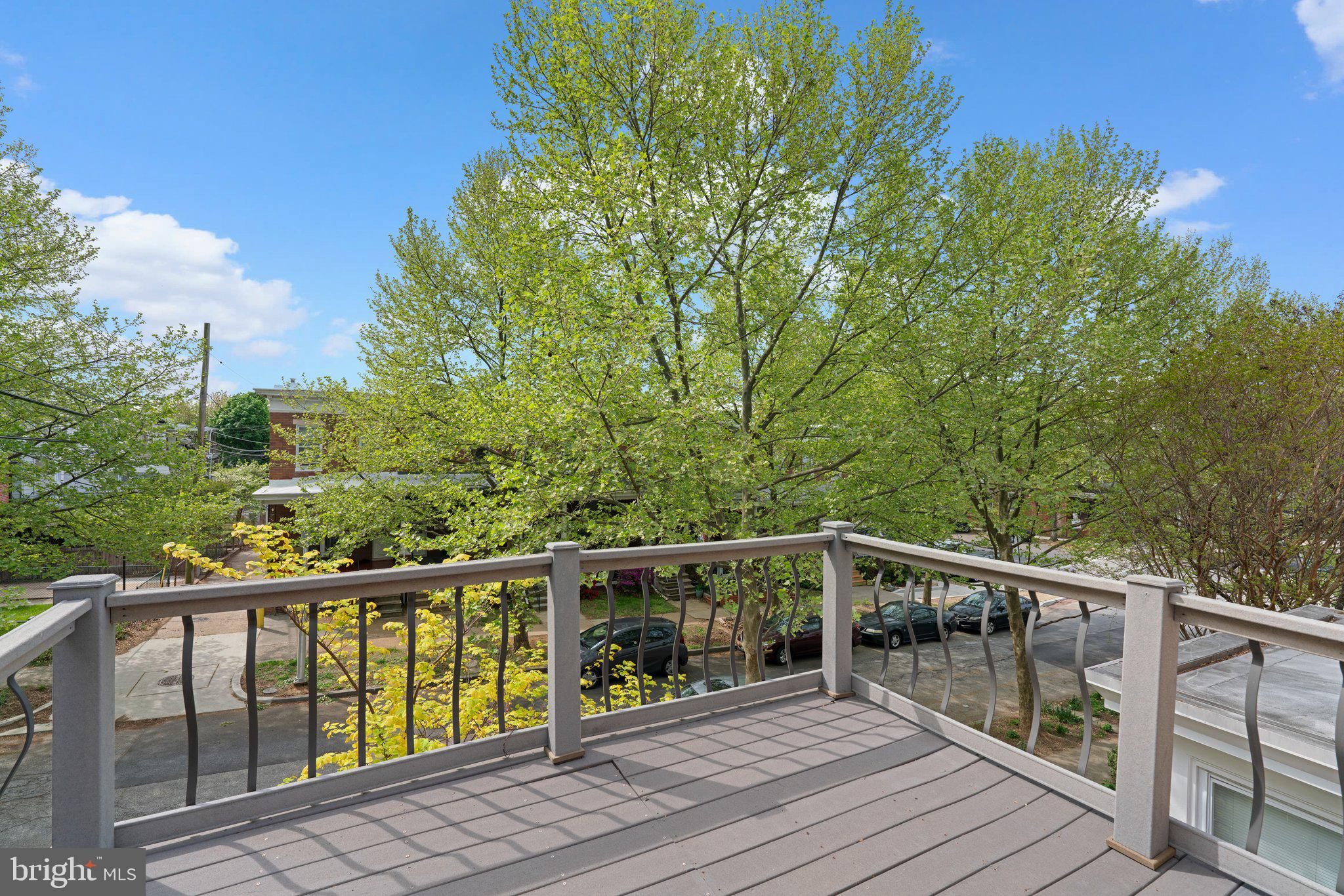 MEDFIELD - Residential